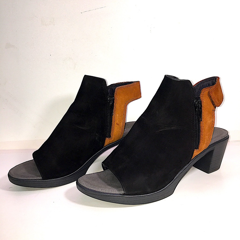 NATO black brown open toe strap sandals 7.5